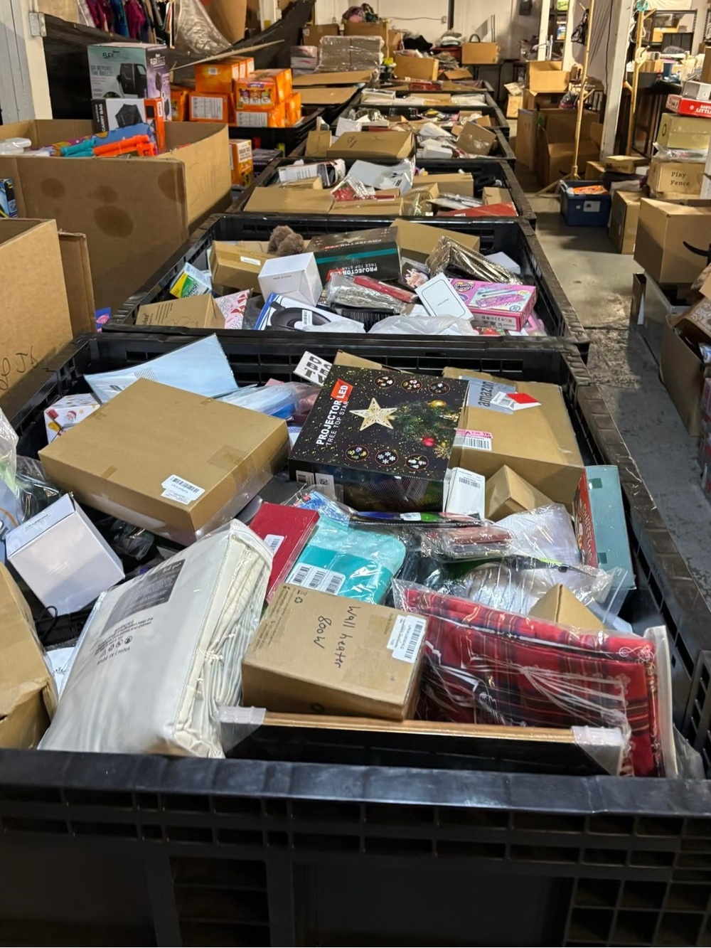 Medium box liquidation Amazon Walmart target Marshall mystery box return 15pcs